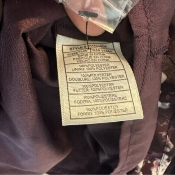 NWT Cupcakes and Cashmere | Women's Jerrin Floral-Print Blouse Size Medium - Picture 13 of 14